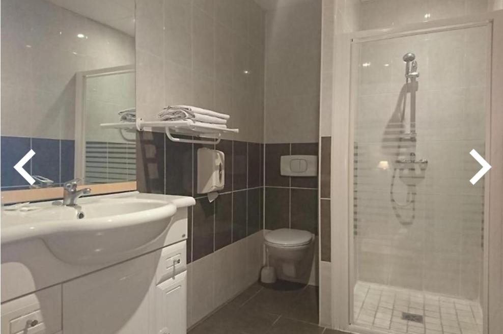 Auberge De La Nougatine Eu La Coucourde Quarto foto